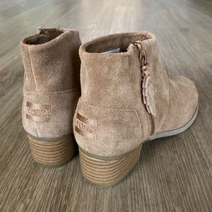 Girls TOM booties - Size 4